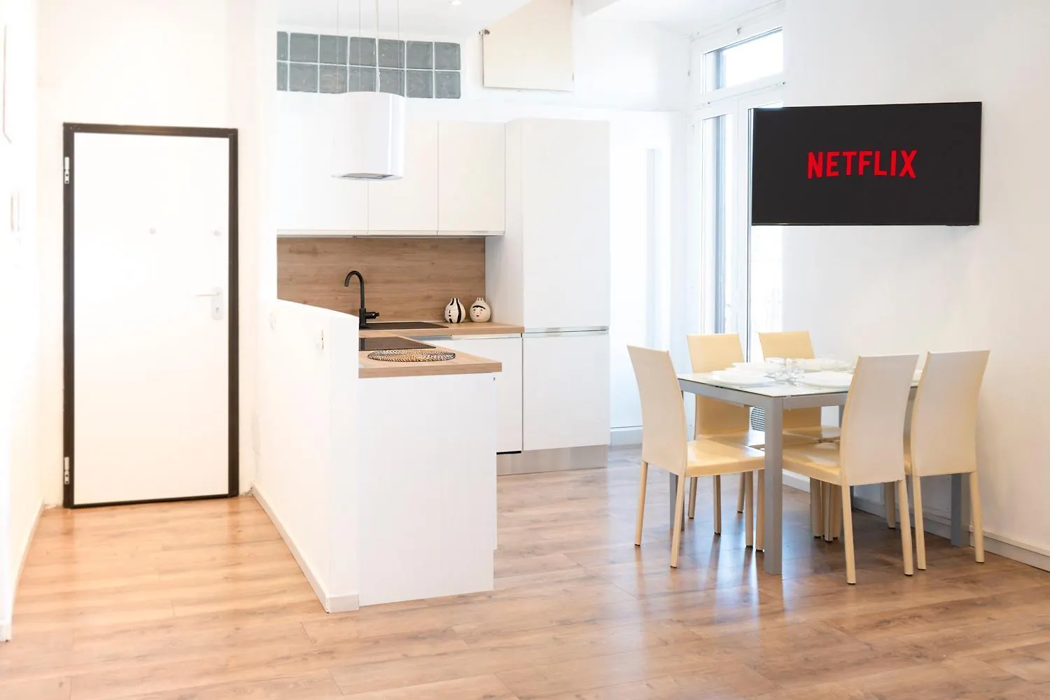 Lic11 Large Apartment Central Of Milan Italy
